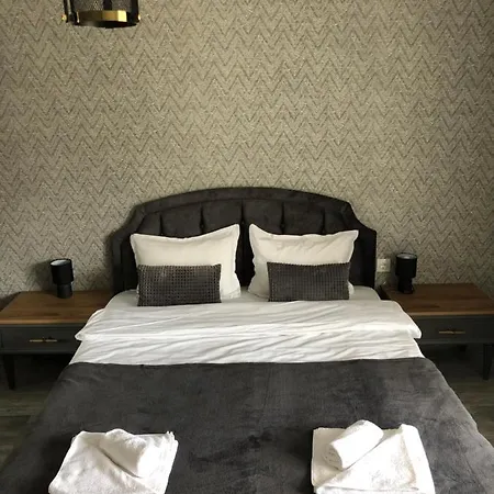 Luxury Studenets